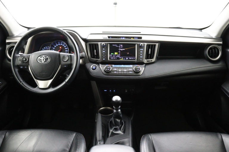 Toyota RAV4 - 2.0 Executive Business 4WD 12