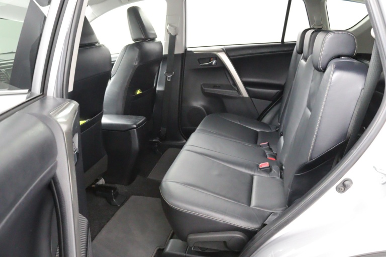 Toyota RAV4 - 2.0 Executive Business 4WD 13