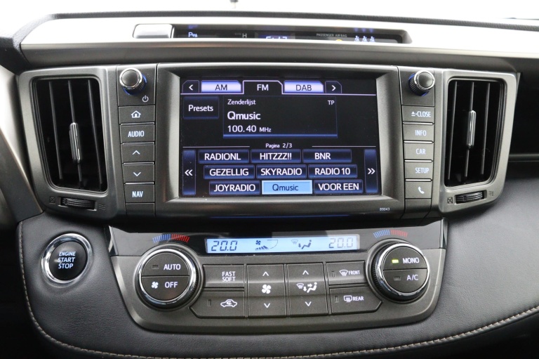 Toyota RAV4 - 2.0 Executive Business 4WD 17