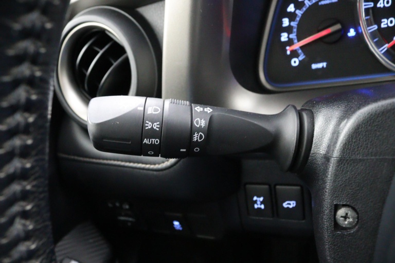 Toyota RAV4 - 2.0 Executive Business 4WD 23