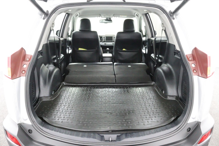 Toyota RAV4 - 2.0 Executive Business 4WD 29