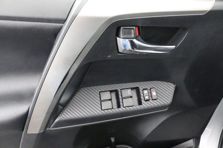 Toyota RAV4 - 2.0 Executive Business 4WD 32