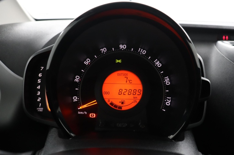 Toyota Aygo - 1.0 VVT-i x-play 6