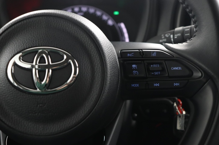 Toyota Aygo X - 1.0 VVT-i MT first 21