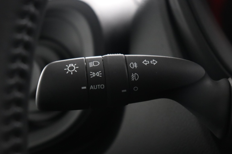 Toyota Aygo X - 1.0 VVT-i MT first 29