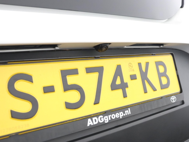 Toyota Aygo X - 1.0 VVT-i MT first