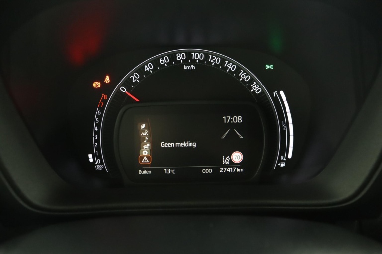 Toyota Aygo X - 1.0 VVT-i MT first 6