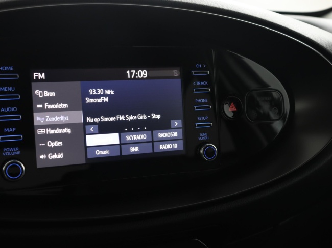 Toyota Aygo X - 1.0 VVT-i MT first