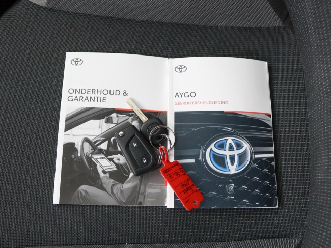 Toyota Aygo - 1.0 VVT-i x-play