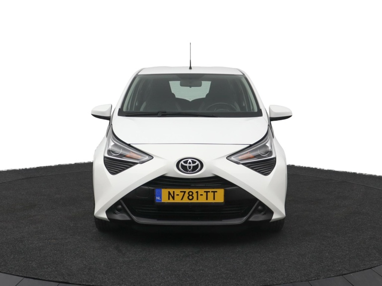 Toyota Aygo - 1.0 VVT-i x-play 16