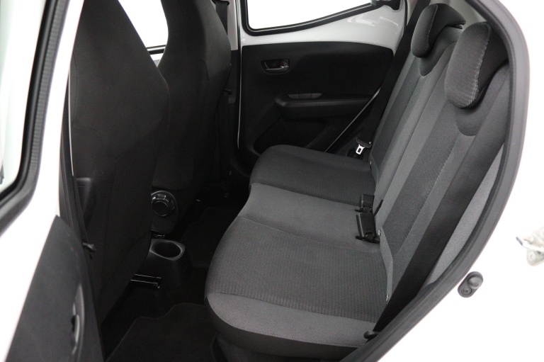 Toyota Aygo - 1.0 VVT-i x-play 18