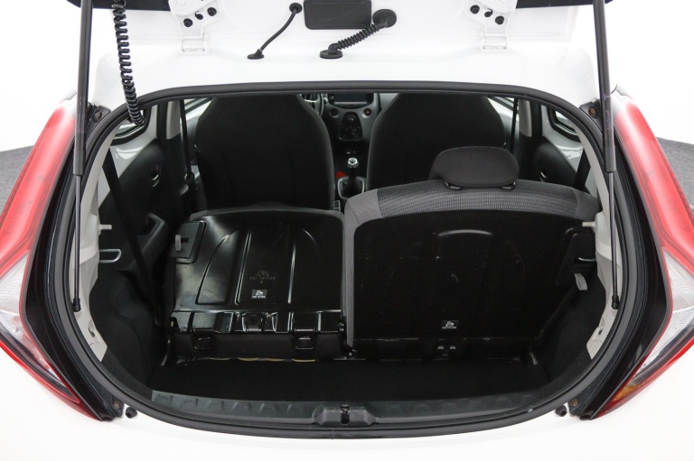 Toyota Aygo - 1.0 VVT-i x-play 24