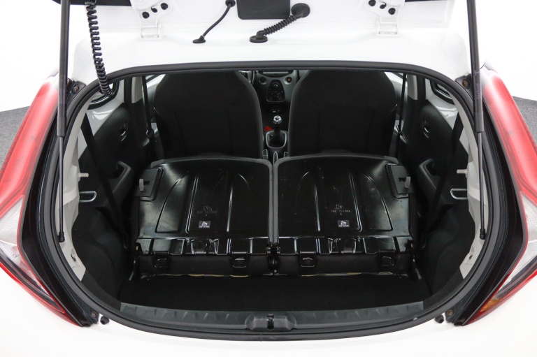 Toyota Aygo - 1.0 VVT-i x-play 25