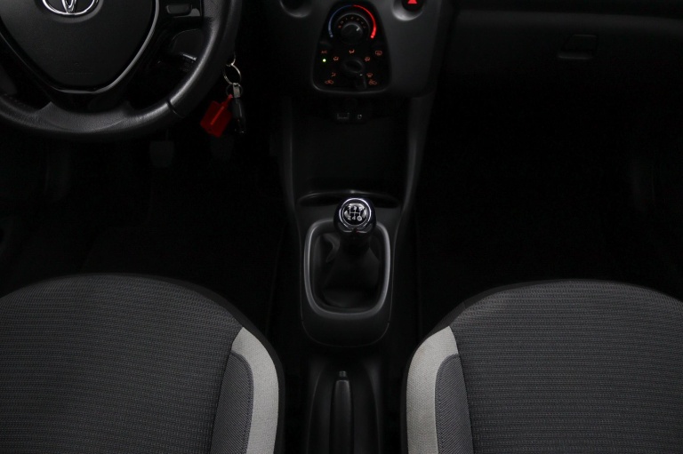 Toyota Aygo - 1.0 VVT-i x-play 26