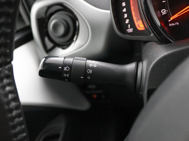 Toyota Aygo - 1.0 VVT-i x-play