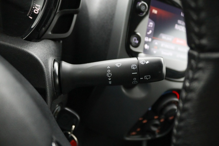 Toyota Aygo - 1.0 VVT-i x-play 31