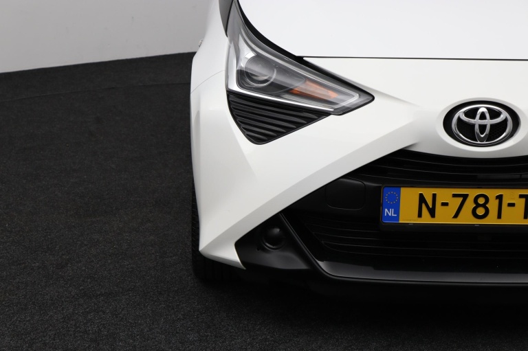 Toyota Aygo - 1.0 VVT-i x-play 35