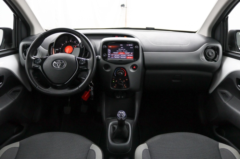 Toyota Aygo - 1.0 VVT-i x-play 4