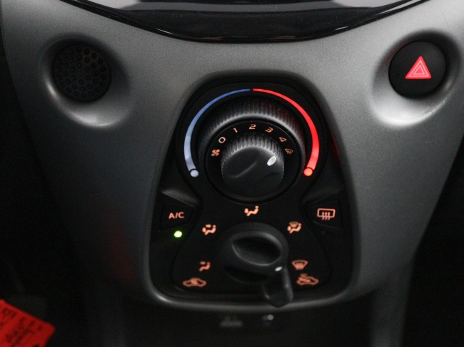 Toyota Aygo - 1.0 VVT-i x-play