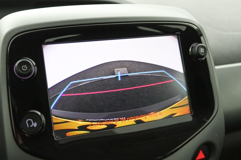 Toyota Aygo - 1.0 VVT-i x-play 9