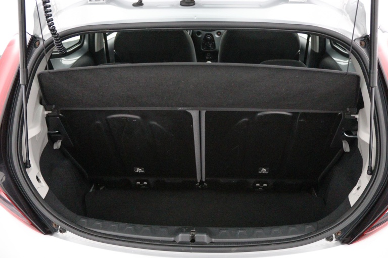 Toyota Aygo - 1.0 VVT-i x-play 23