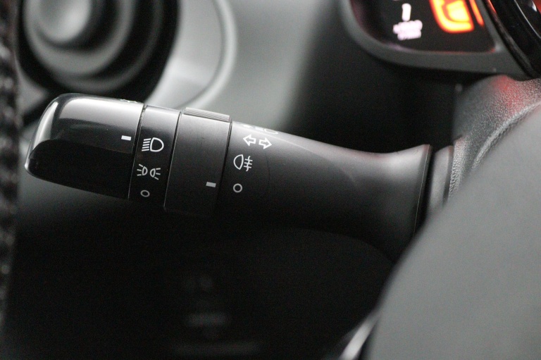 Toyota Aygo - 1.0 VVT-i x-play 30