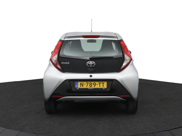 Toyota Aygo - 1.0 VVT-i x-play 49