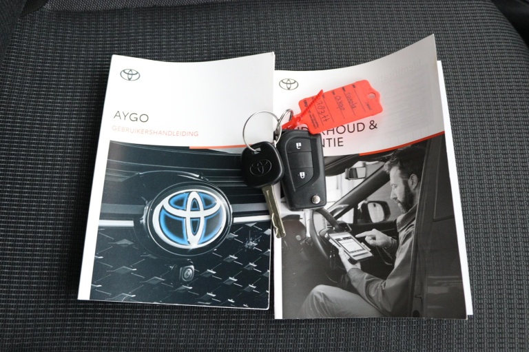 Toyota Aygo - 1.0 VVT-i x-play 11