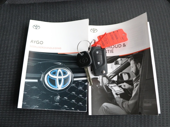 Toyota Aygo - 1.0 VVT-i x-play