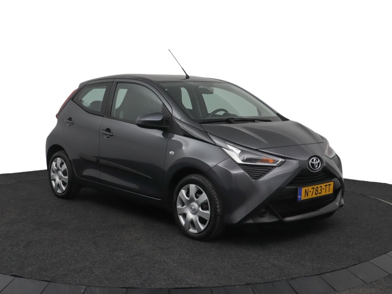 Toyota Aygo - 1.0 VVT-i x-play 14