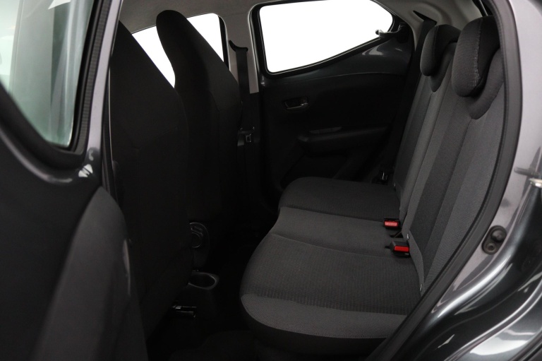 Toyota Aygo - 1.0 VVT-i x-play 18