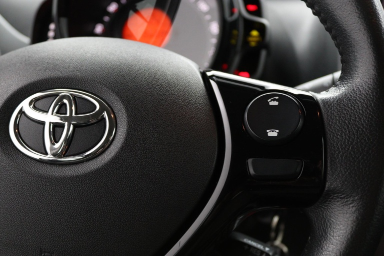 Toyota Aygo - 1.0 VVT-i x-play 21