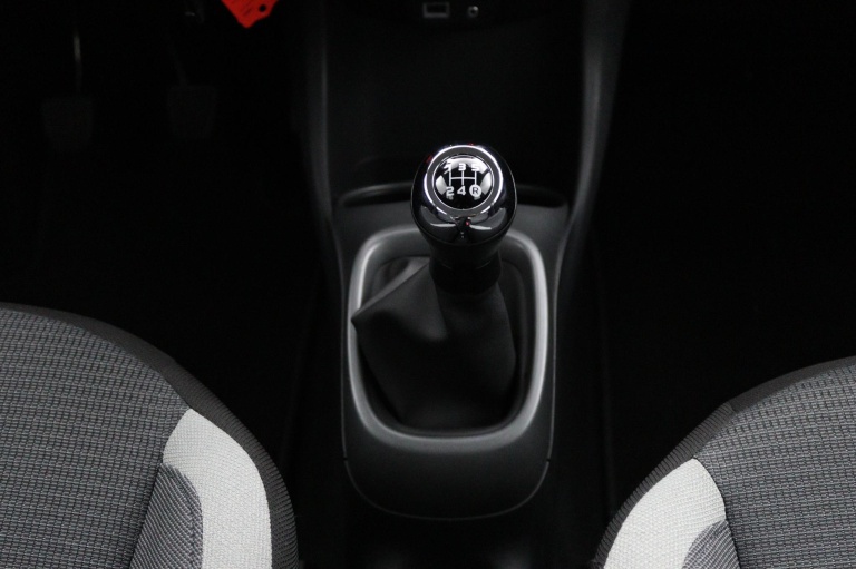 Toyota Aygo - 1.0 VVT-i x-play 27