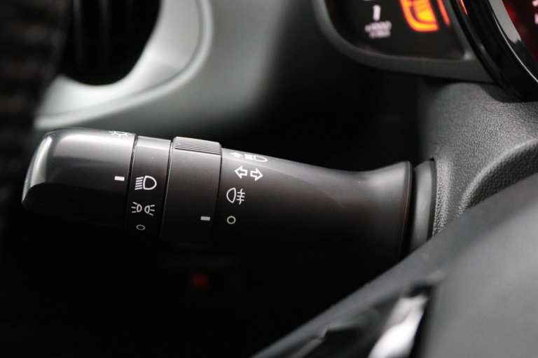 Toyota Aygo - 1.0 VVT-i x-play 30