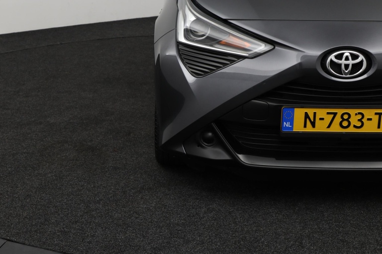 Toyota Aygo - 1.0 VVT-i x-play 35