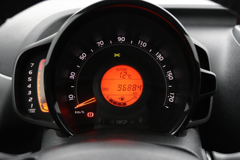 Toyota Aygo - 1.0 VVT-i x-play 6