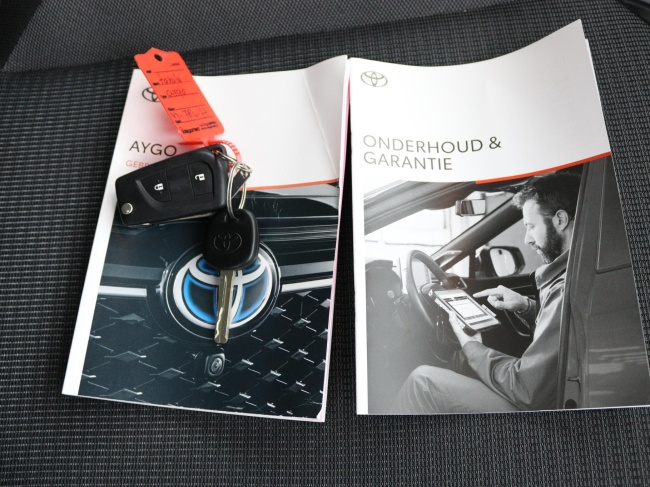 Toyota Aygo - 1.0 VVT-i x-play