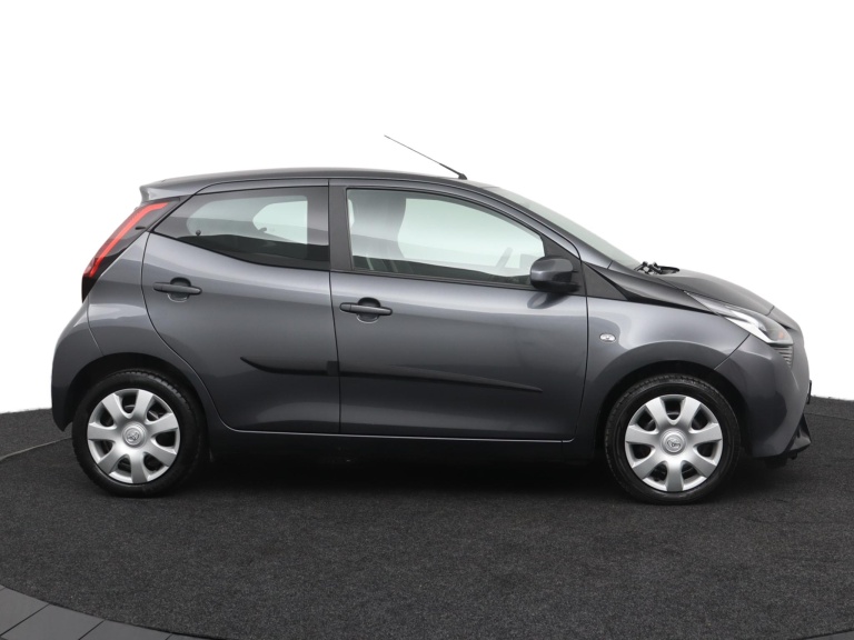Toyota Aygo - 1.0 VVT-i x-play 13