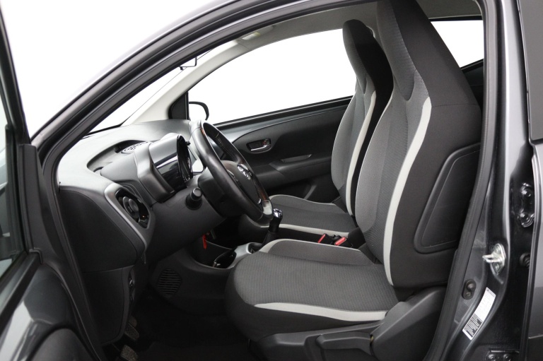 Toyota Aygo - 1.0 VVT-i x-play 17