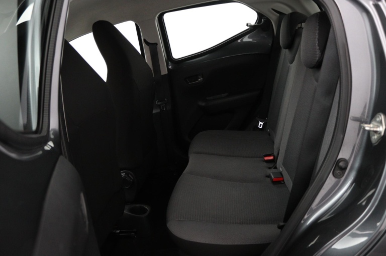 Toyota Aygo - 1.0 VVT-i x-play 18