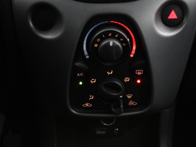 Toyota Aygo - 1.0 VVT-i x-play