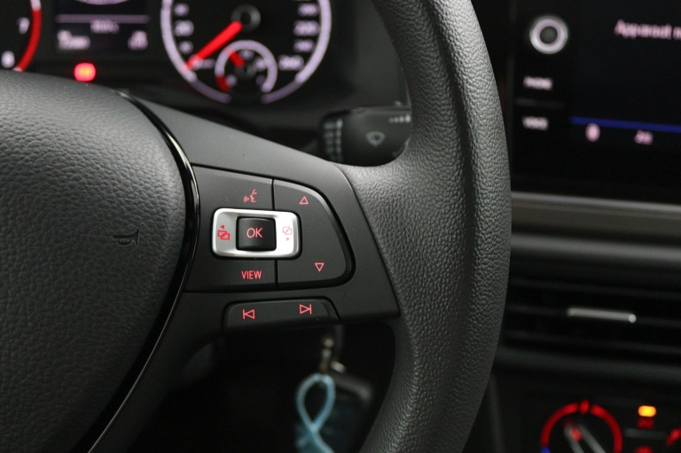 Volkswagen Polo - 1.0 TSI Comfortline 12