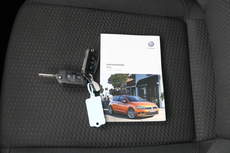 Volkswagen Polo - 1.0 TSI Comfortline 16