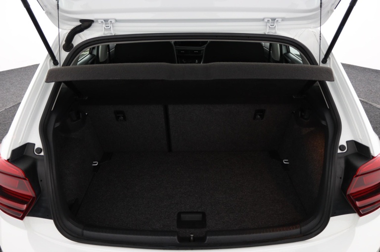 Volkswagen Polo - 1.0 TSI Comfortline 19