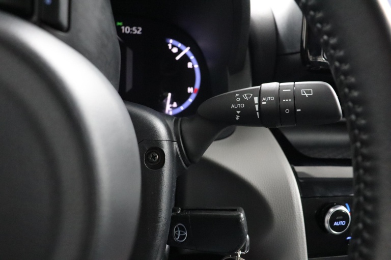 Toyota Yaris Cross - 1.5 Hybrid Dynamic 30