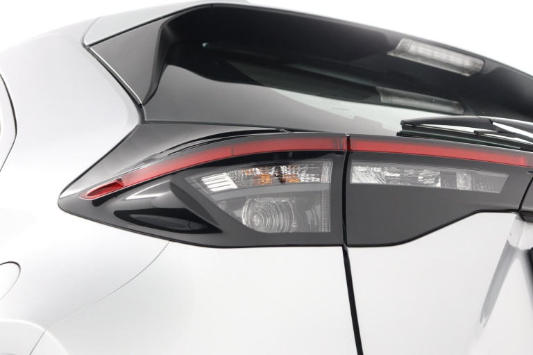 Toyota Yaris Cross - 1.5 Hybrid Dynamic 36