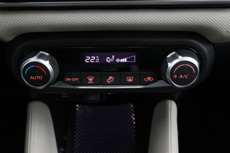 Nissan Micra - 0.9 IG-T N-Connecta 10