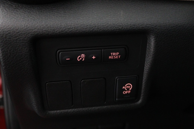 Nissan Micra - 0.9 IG-T N-Connecta 26