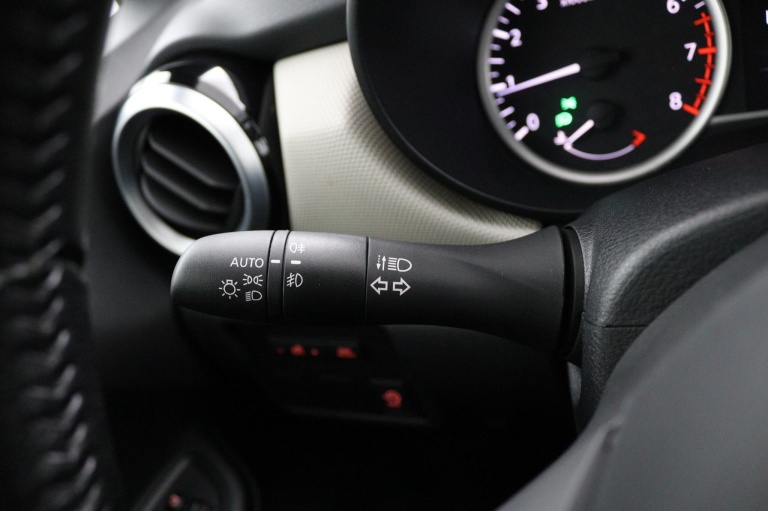 Nissan Micra - 0.9 IG-T N-Connecta 27