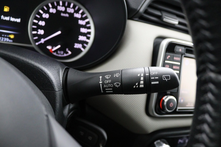 Nissan Micra - 0.9 IG-T N-Connecta 28